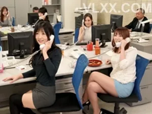 Em gái da trắng to lớn bị địt vào cả ba lỗ