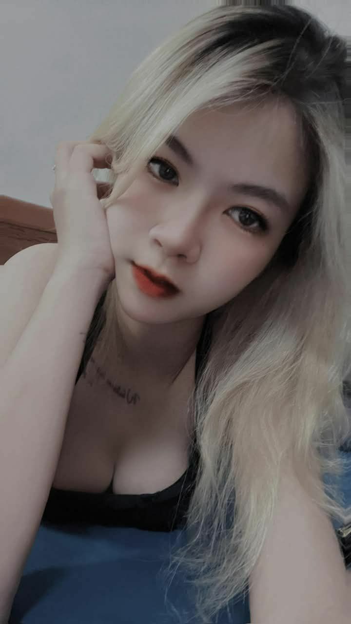Cô tiên trông giống Thư Kỳ liên tục lên đỉnh
